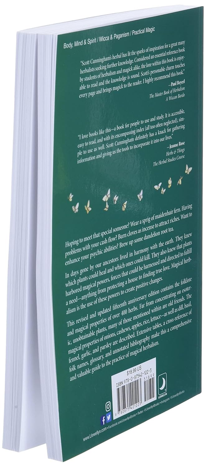 Cunningham's Encyclopedia of Magical Herbs (Llewellyn's Sourcebook Series) - Velora